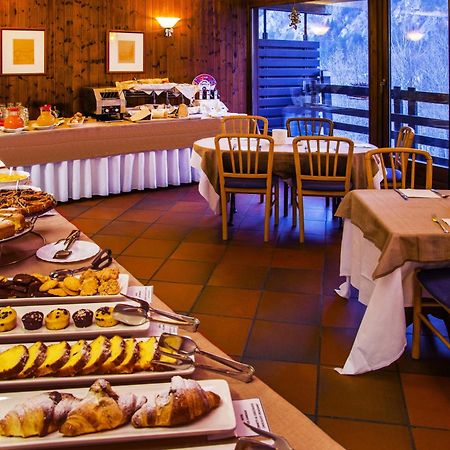 Hotel Les Jumeaux Courmayeur Exterior foto