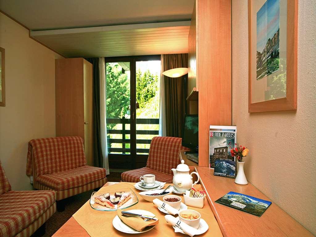 Hotel Les Jumeaux Courmayeur Habitación foto