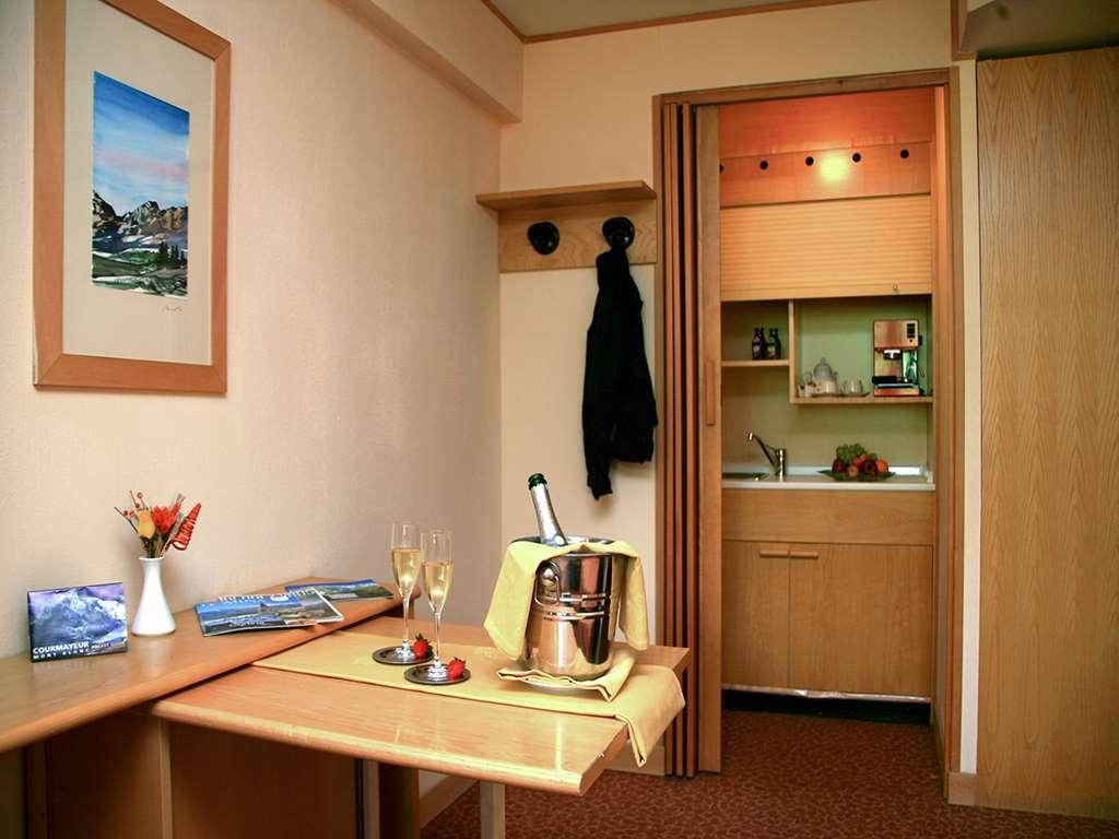 Hotel Les Jumeaux Courmayeur Servicios foto