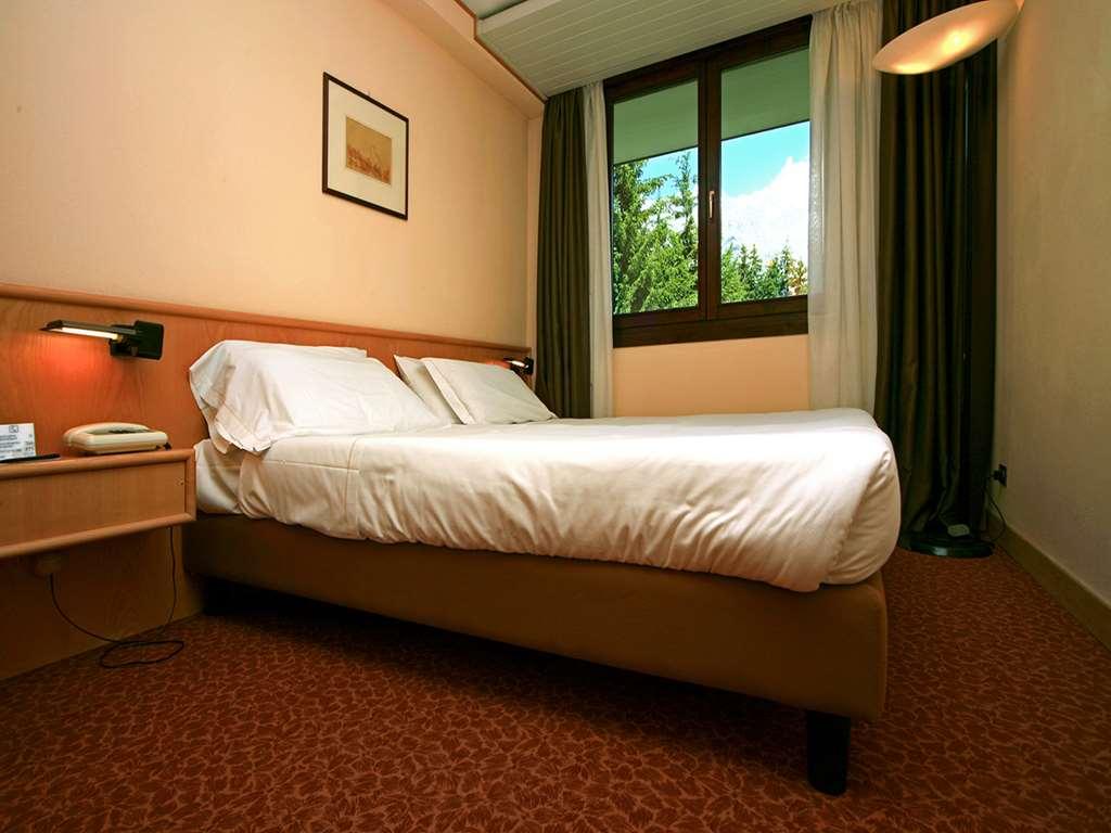 Hotel Les Jumeaux Courmayeur Habitación foto
