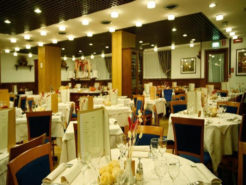 Hotel Les Jumeaux Courmayeur Exterior foto