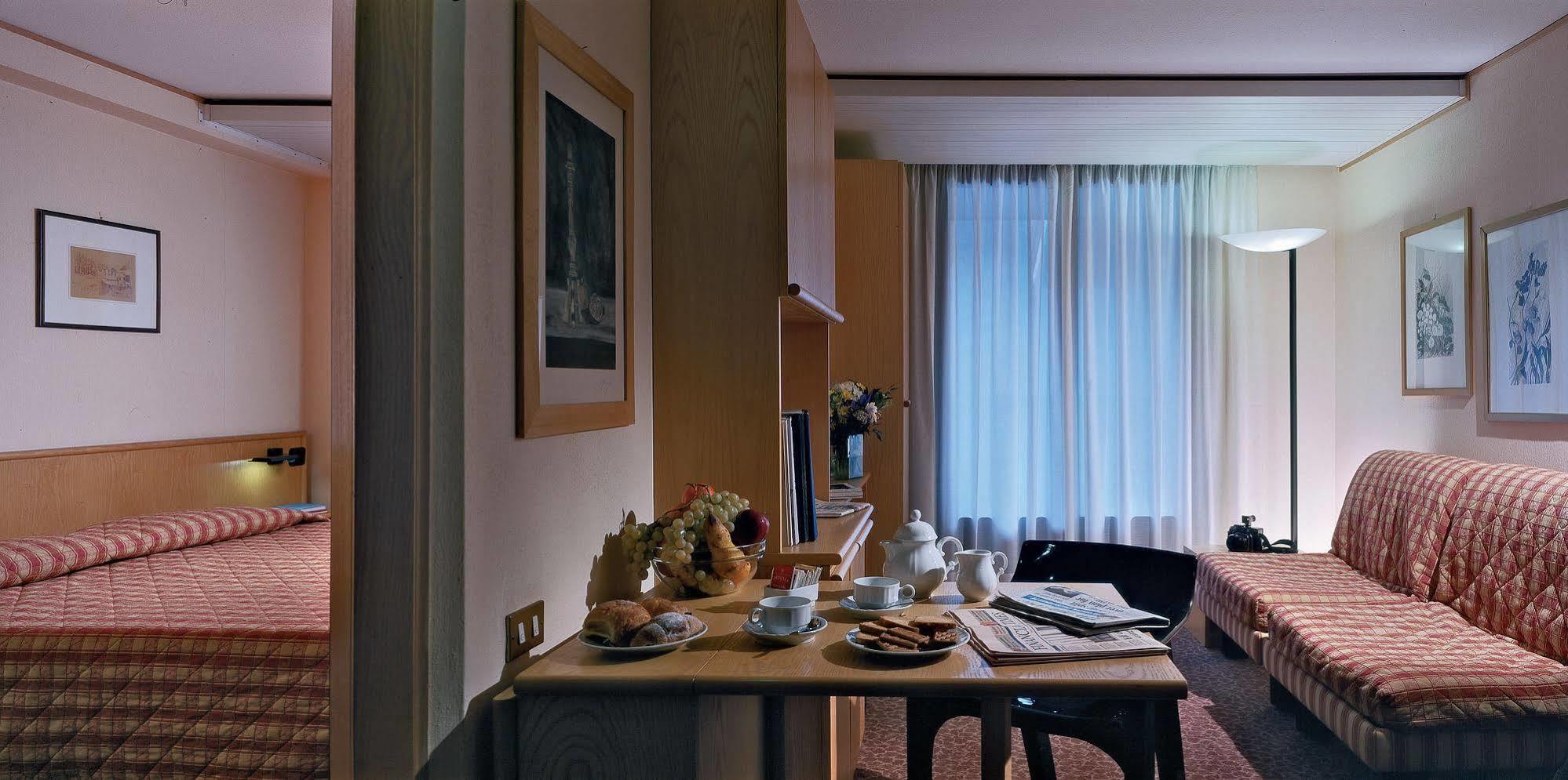 Hotel Les Jumeaux Courmayeur Habitación foto